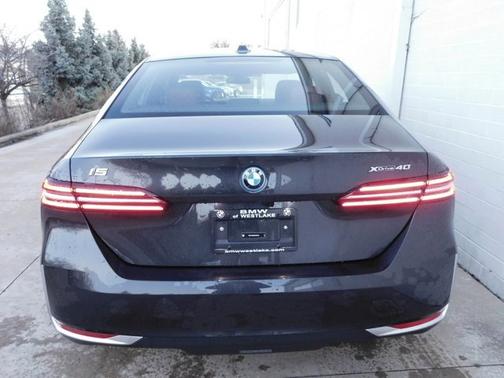 2025 BMW i5 xDrive40