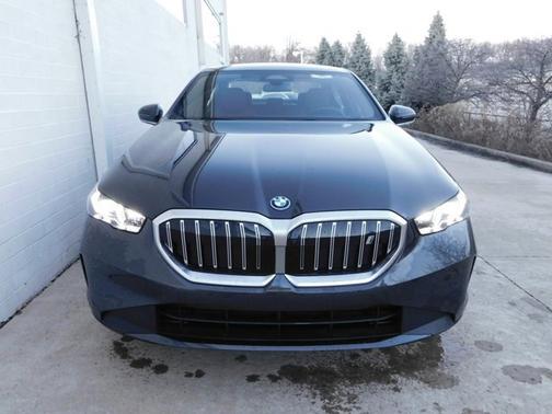 2025 BMW i5 xDrive40
