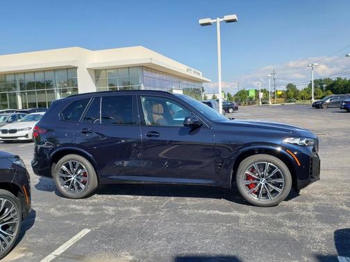 2026 BMW X5 M60i