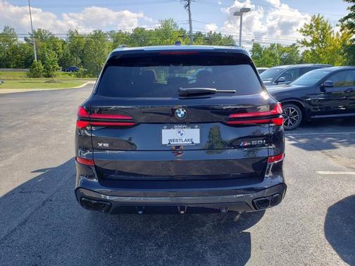 2026 BMW X5 M60i