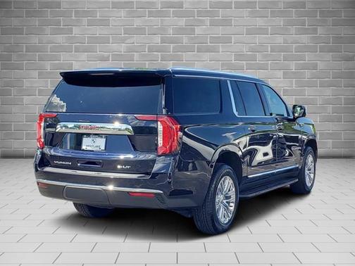 Midnight Blue Metallic 2023 GMC Yukon XL SLT