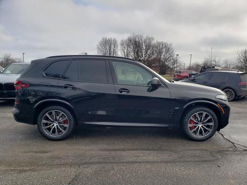 2026 BMW X5 M60i