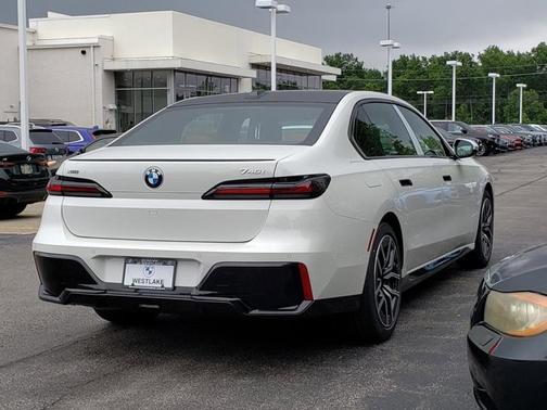 2025 BMW 740 740i xDrive
