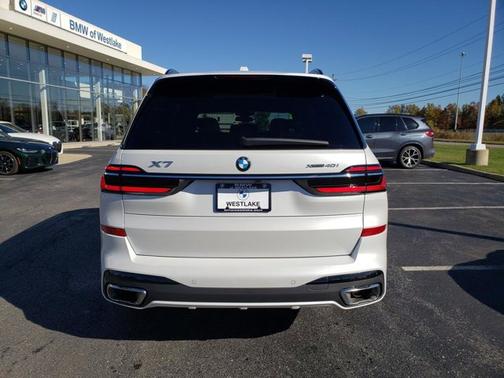 2023 BMW X7 xDrive40i