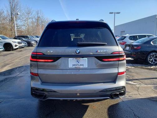 2026 BMW X7 M60i