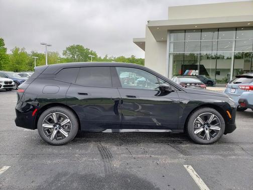 2026 BMW iX xDrive45