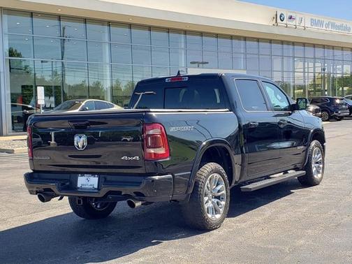 Diamond Black Crystal Pearlcoat 2021 RAM 1500 Laramie