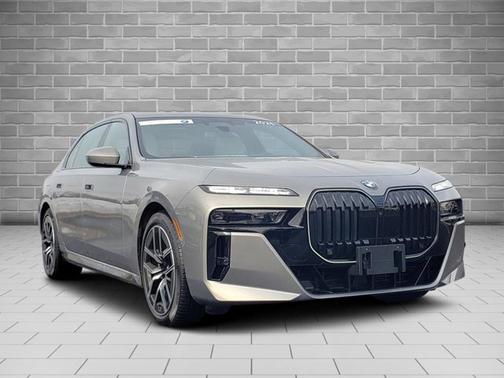 2025 BMW 760 760i xDrive