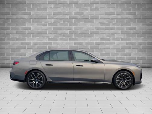 2025 BMW 760 760i xDrive