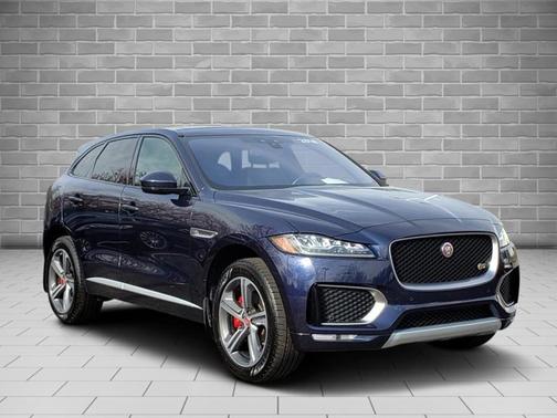 2018 Jaguar F-PACE S