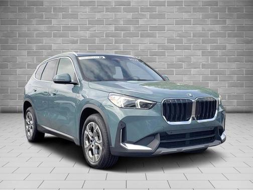 Cape York Green Metallic 2023 BMW X1 xDrive28i