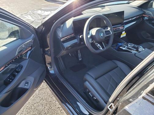 2026 BMW 550e 550e xDrive