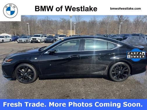 2023 Lexus ES 300h F SPORT Handling