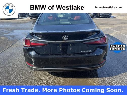 2023 Lexus ES 300h F SPORT Handling