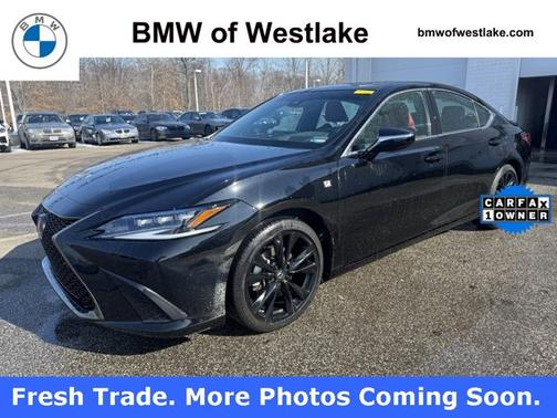 2023 Lexus ES 300h F SPORT Handling