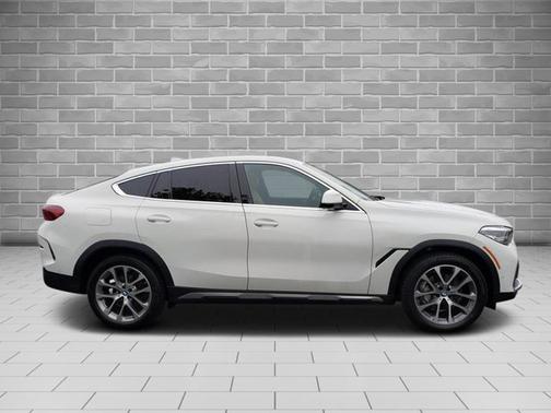 2022 BMW X6 xDrive40i