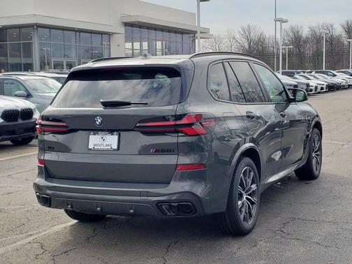 2026 BMW X5 M60i
