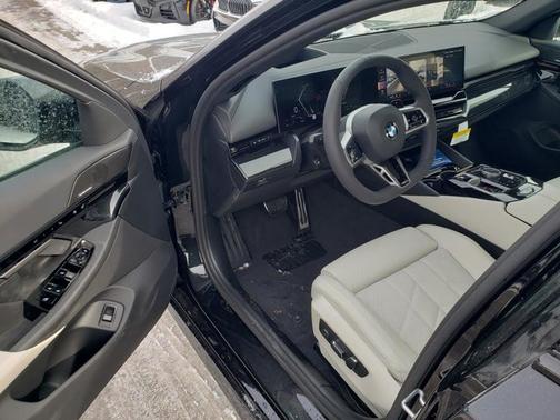 2026 BMW 530 530i xDrive