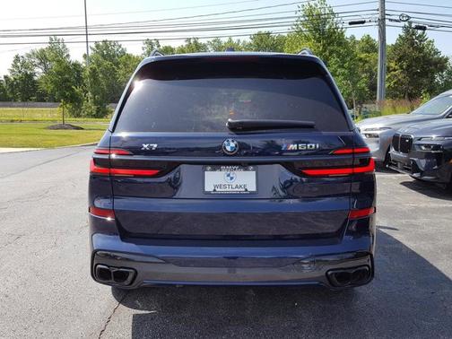 2026 BMW X7 M60i