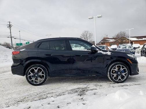 2025 BMW X2 M35i