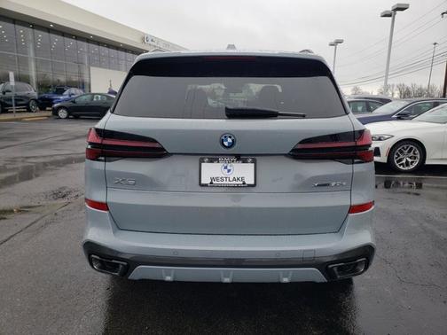 Brooklyn Grey Metallic 2026 BMW X5 xDrive50e