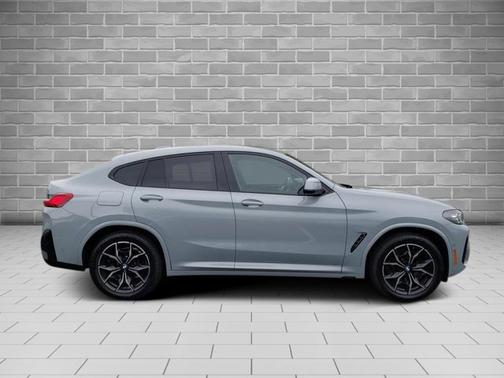 2023 BMW X4 xDrive30i
