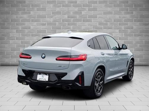2023 BMW X4 xDrive30i