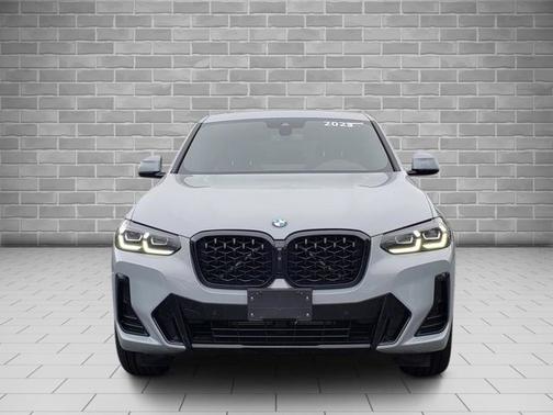 2023 BMW X4 xDrive30i