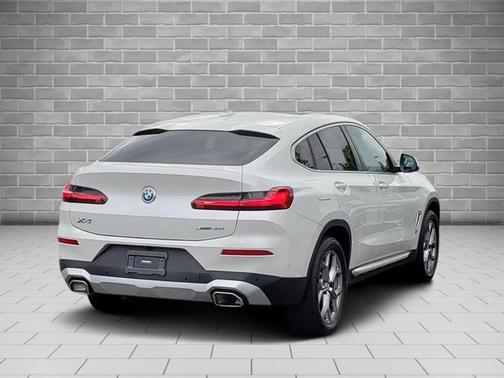 2023 BMW X4 xDrive30i