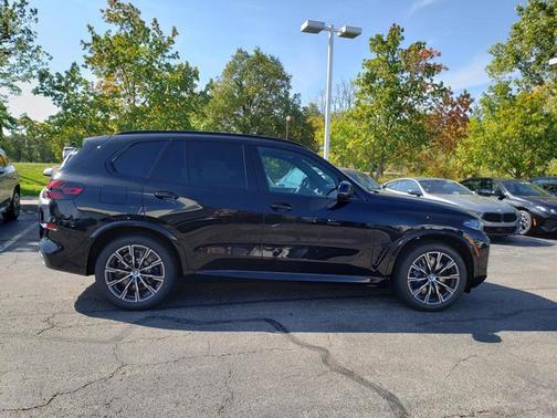 2026 BMW X5 M60i