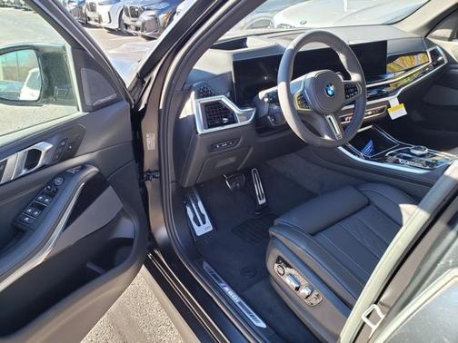 2026 BMW X5 M60i