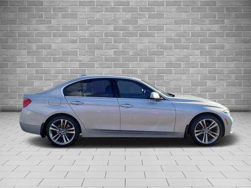 2018 BMW 330 i xDrive