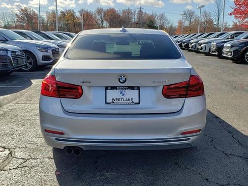 2018 BMW 330 i xDrive
