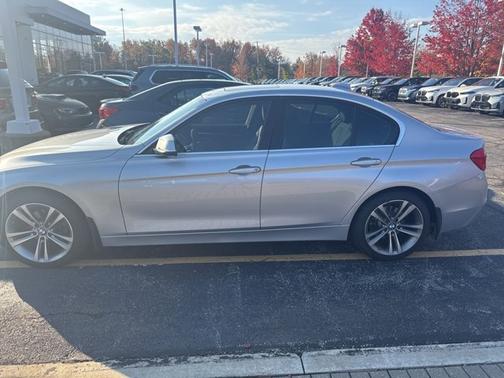 2018 BMW 330 i xDrive
