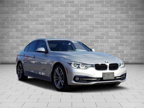 2018 BMW 330 i xDrive