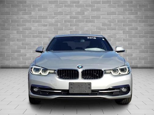 2018 BMW 330 i xDrive