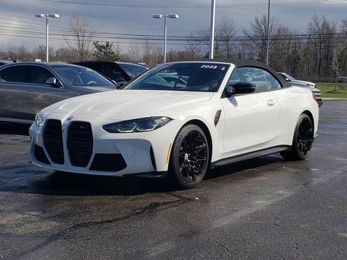 Alpine White 2023 BMW M4 Competition xDrive