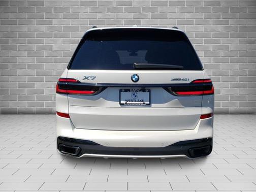 Mineral White Metallic 2024 BMW X7 xDrive40i