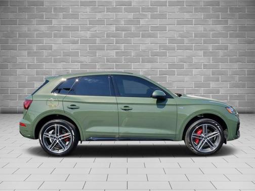 2024 Audi Q5 S line Premium Plus
