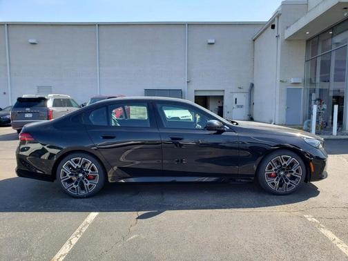 Black Sapphire Metallic 2026 BMW 530 530i xDrive