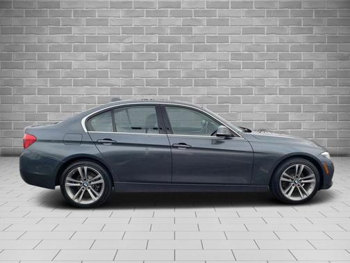 2018 BMW 330 i xDrive