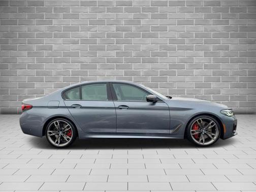 2022 BMW M550 M550i xDrive