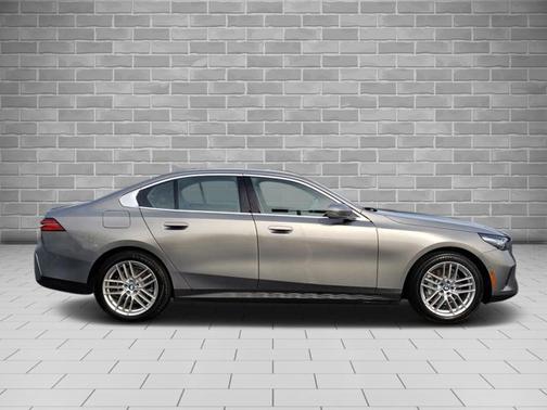 2024 BMW 530 530i xDrive
