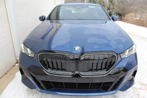 2025 BMW 530 530i xDrive