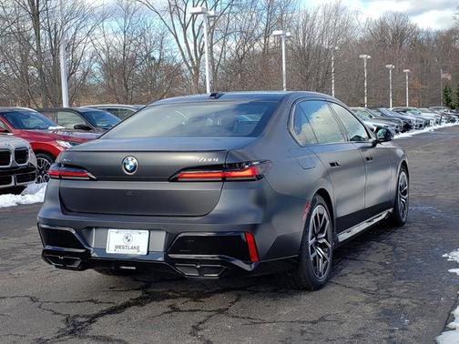 2026 BMW 760 760i xDrive