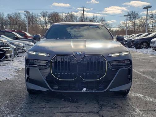 2026 BMW 760 760i xDrive