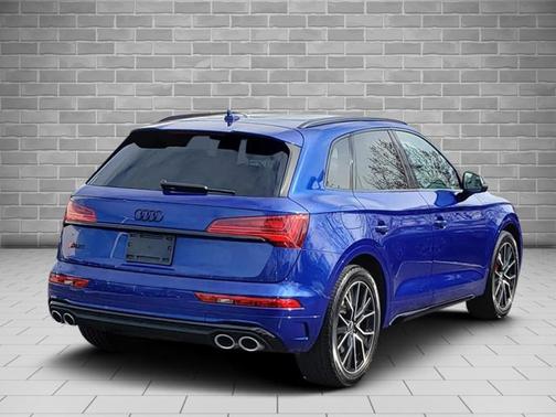 2022 Audi SQ5 Premium Plus