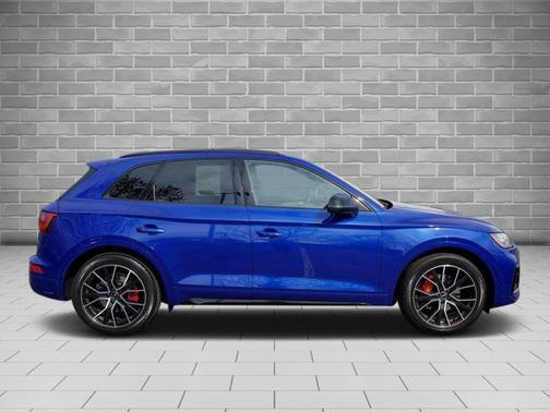 2022 Audi SQ5 Premium Plus