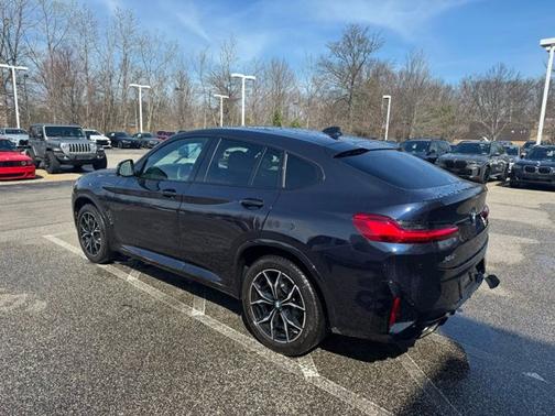 Carbon Black Metallic 2025 BMW X4 xDrive30i