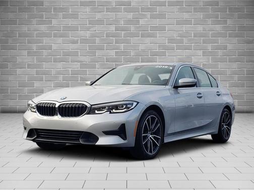 2019 BMW 330 i xDrive